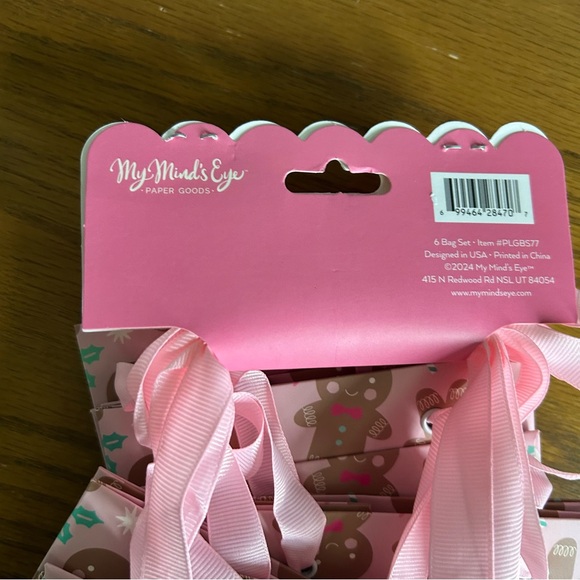 My Mind’s Eye Paper Goods Gingerbread Gift Bags - Set of 6 - Picture 2 of 4